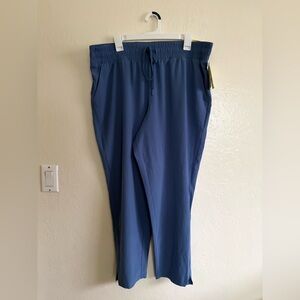 NWT All in Motion Women’s Blue Joggers/Track Pants Size Extra Large